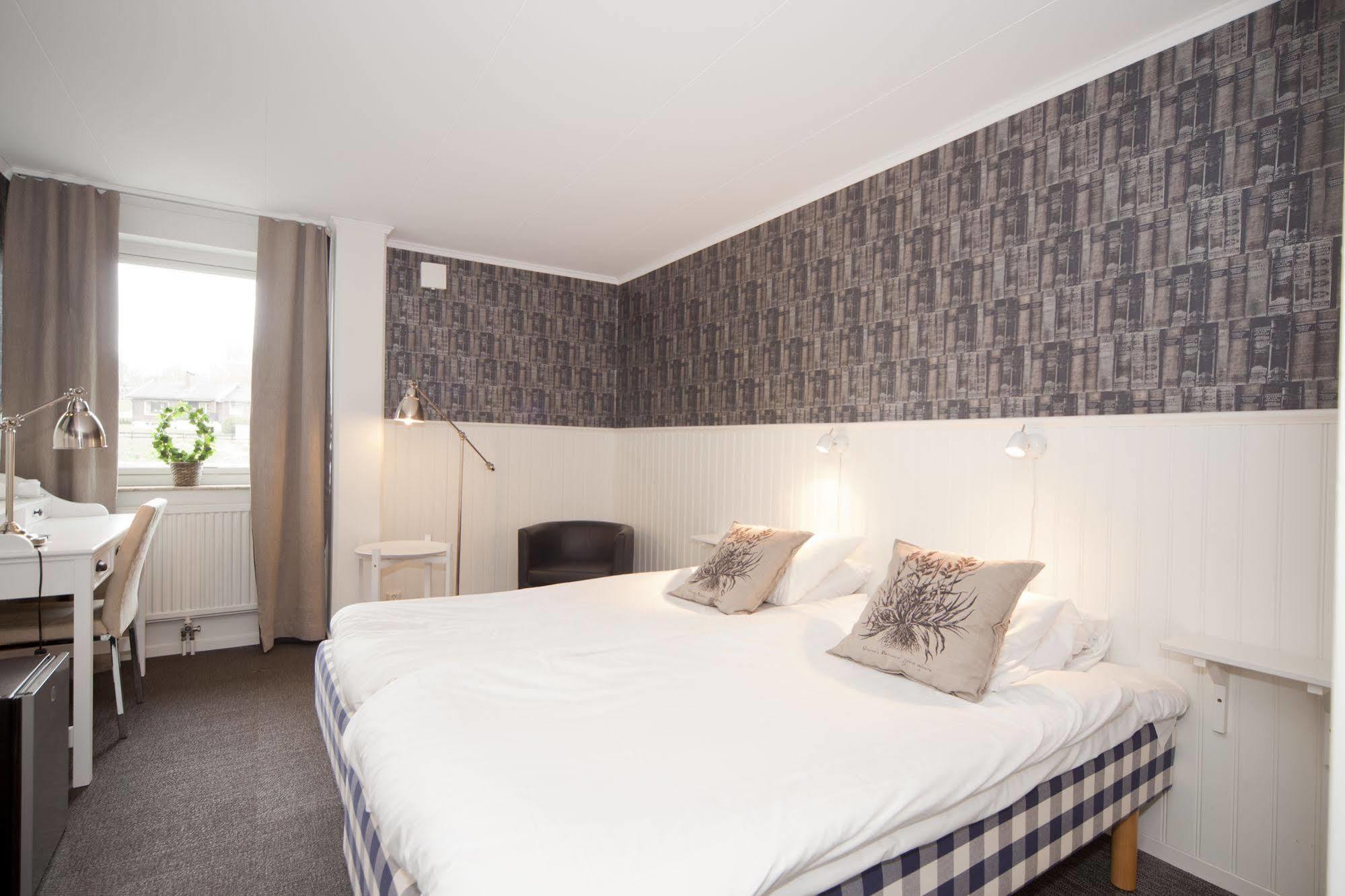 Lages Motel Borås Kültér fotó